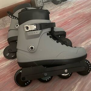Them skates 909 rollerblades grey L 11/12